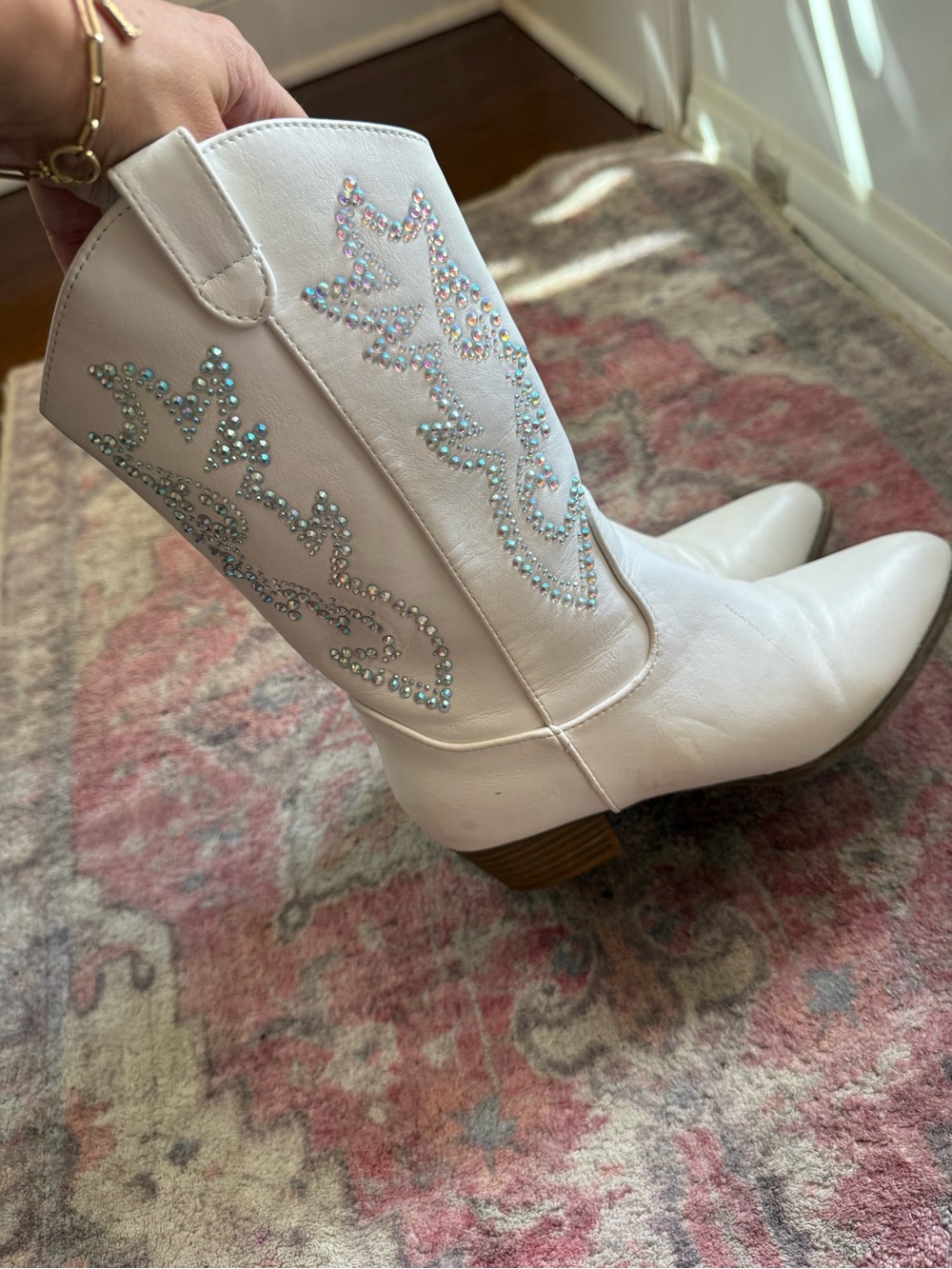 Link Ivory white beaded cowboy boot size 3